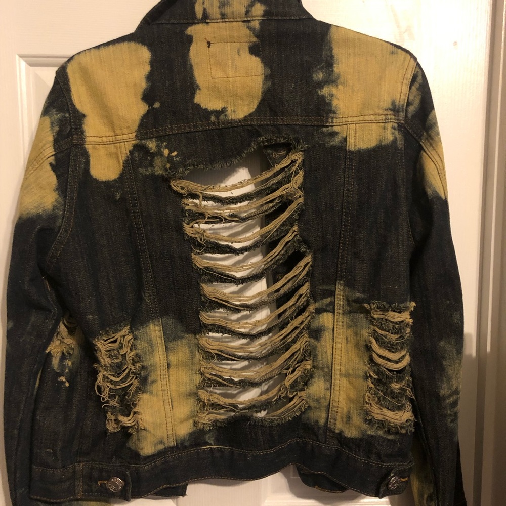 Rip jean jacket